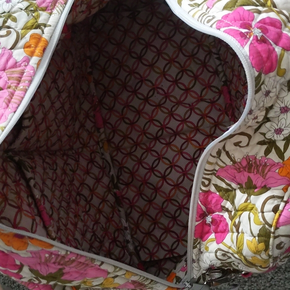 Vera Bradley Weekend Bag - Picture 4 of 6